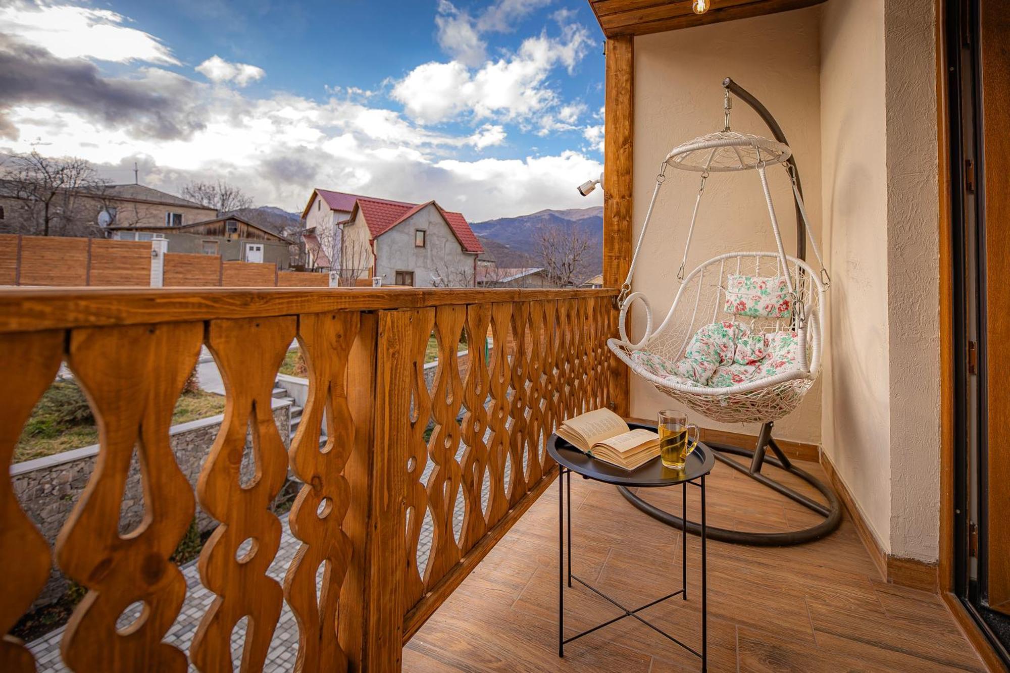 Taniqinn Dilijan Hotel Buitenkant foto